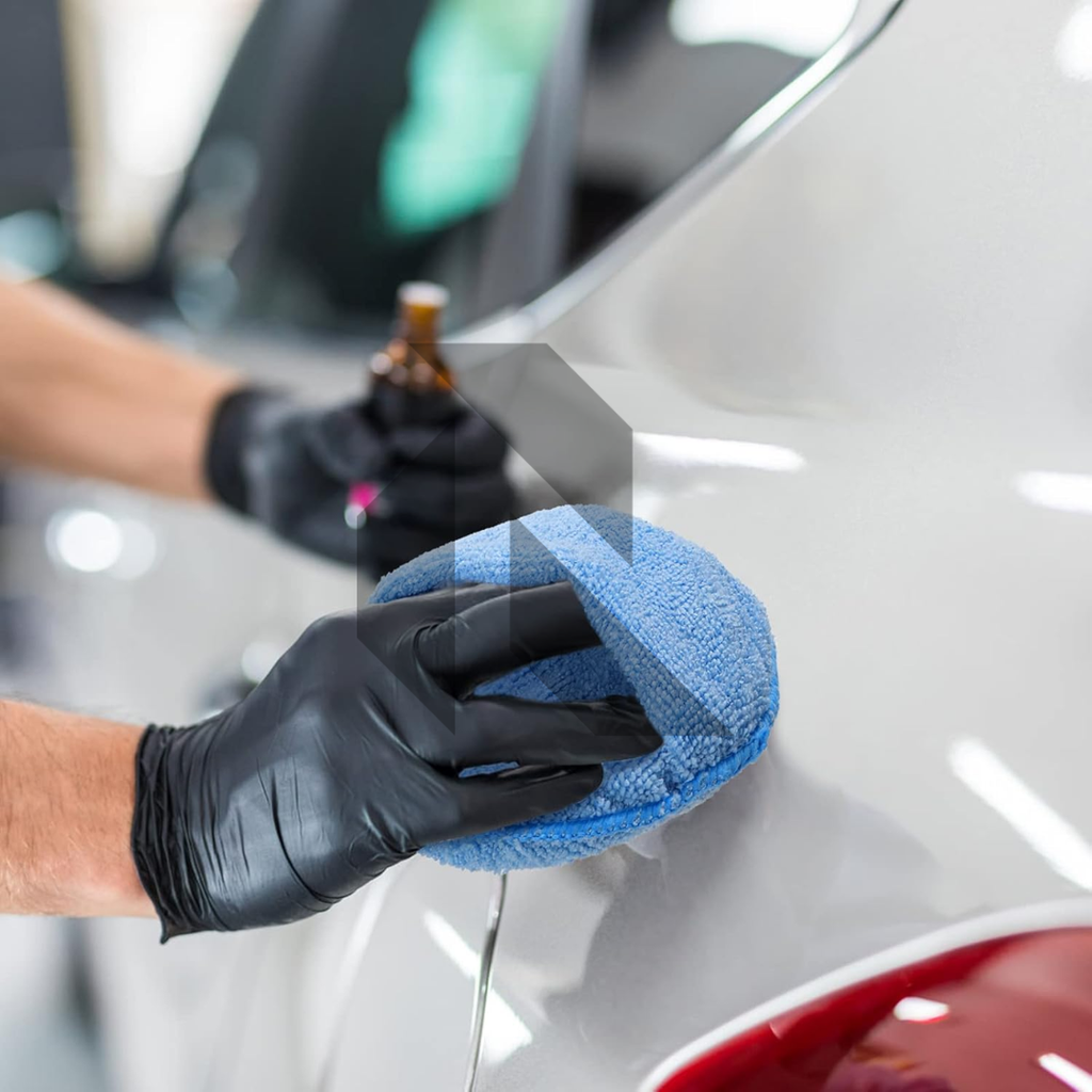 Soft Microfiber Wax Applicator Pad with Finger Pocket – Premium Car Polish & Wax Applicator