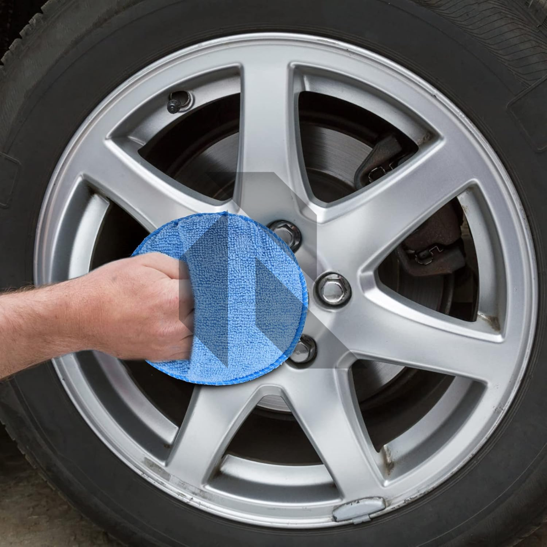 Soft Microfiber Wax Applicator Pad with Finger Pocket – Premium Car Polish & Wax Applicator